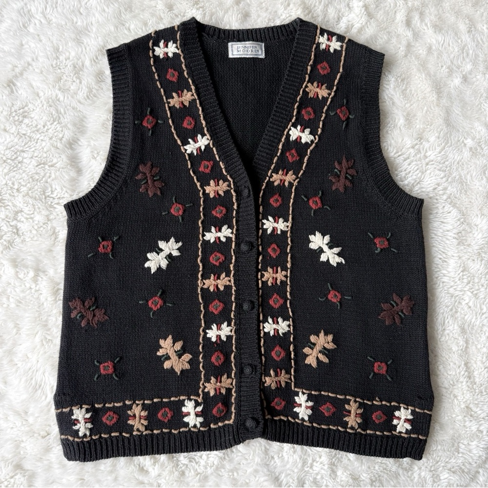 VTG Woman Black Floral Embroidery Button Knit Sweater Vest LARGE Cottagecore
